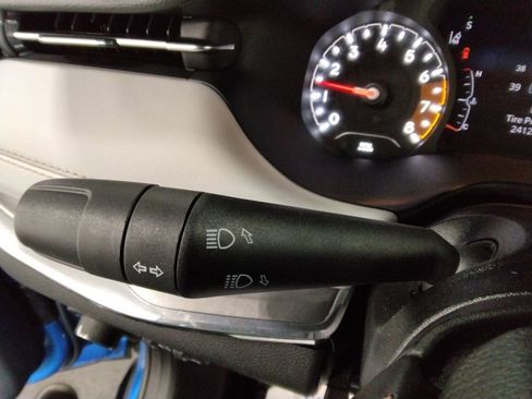 Used 2022 Jeep Compass Limited image 15