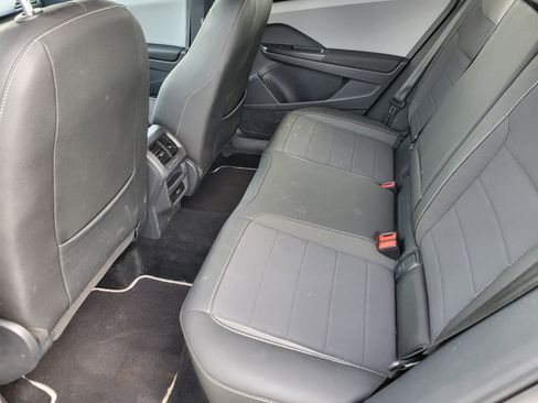 Used 2023 Volkswagen Taos SE image 19