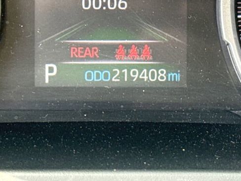 Used 2021 Toyota RAV4 XLE w/ Convenience Package AWD/4WD image 27