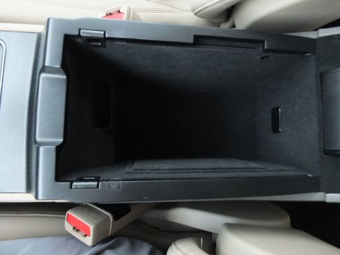 Used 2024 Lincoln Corsair FWD image 23