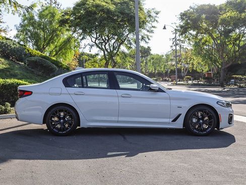 Used 2023 BMW 530e w/ M Sport Package RWD image 6