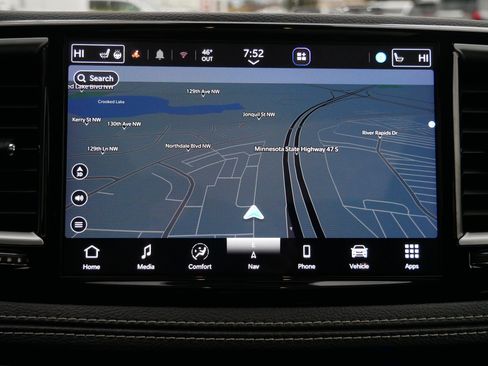 Used 2023 Chrysler Pacifica Limited image 18