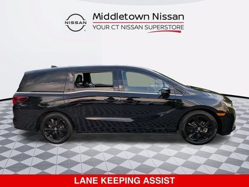 Used 2024 Honda Odyssey Sport image 2