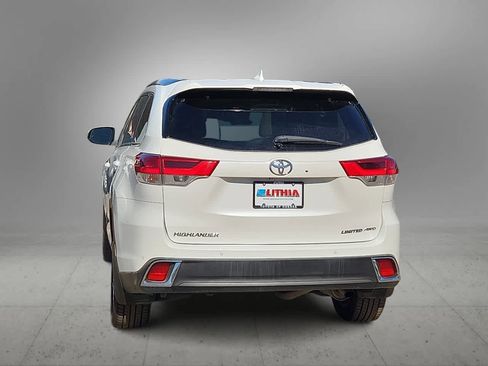 Used 2018 Toyota Highlander Limited Platinum image 7