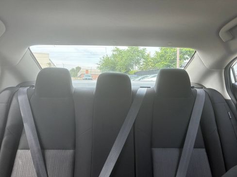 Used 2025 Nissan Sentra SV FWD image 33