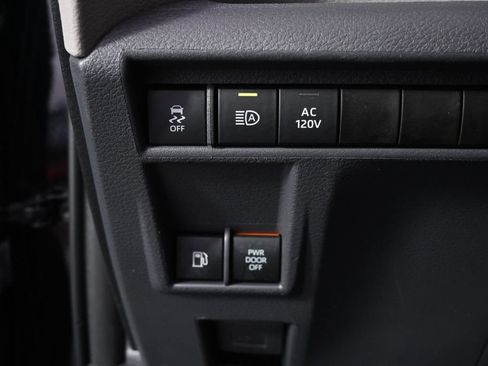 Used 2022 Toyota Sienna XLE w/ XLE Plus Package AWD/4WD image 24