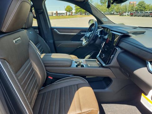 New 2026 GMC Acadia Denali Ultimate FWD image 6