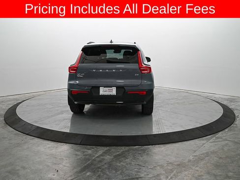 Used 2023 Volvo XC40 B4 Plus w/ Driver Assist Package FWD image 7