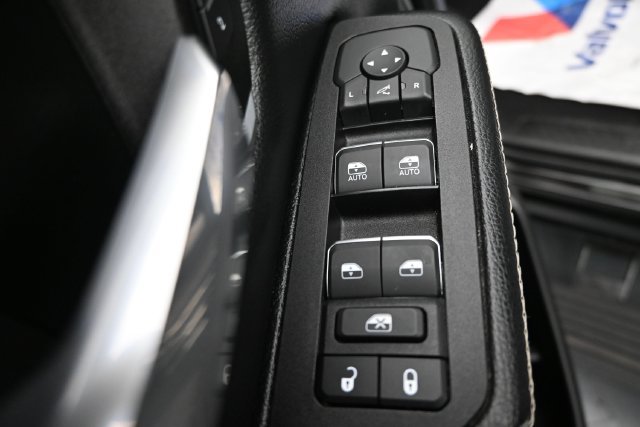 Used 2025 RAM 1500 Laramie w/ Sport Appearance Package AWD/4WD image 14