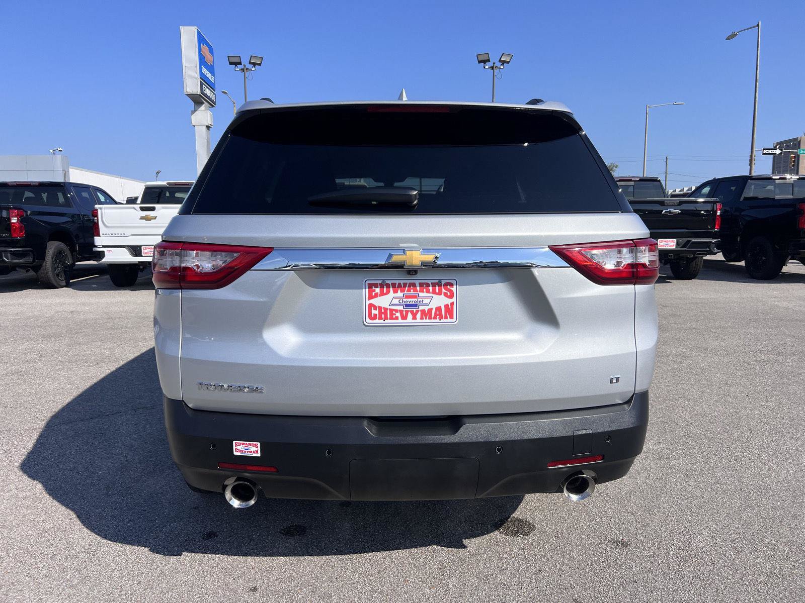 Used 2020 Chevrolet Traverse LT FWD image 33