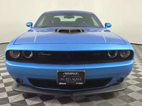 Used 2016 Dodge Challenger R/T Scat Pack RWD image 2