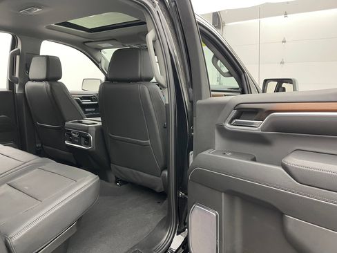 Used 2024 GMC Sierra 1500 Denali AWD/4WD image 38