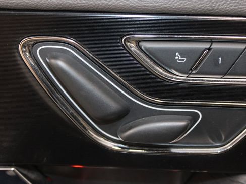 Used 2022 Lincoln Corsair AWD w/ Premium Package image 17