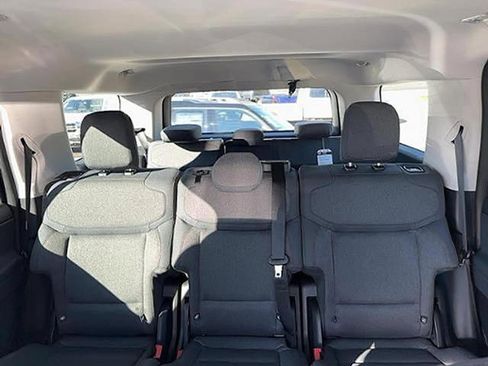 New 2025 Ford Expedition Active image 14