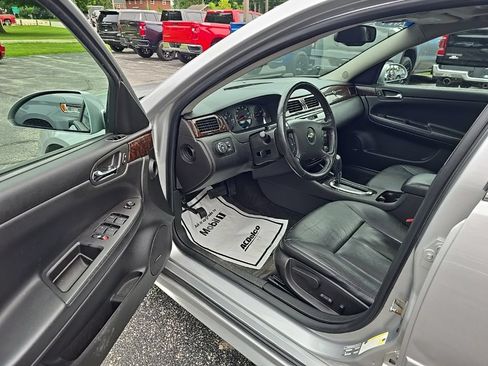 Used 2014 Chevrolet Impala LTZ FWD image 18