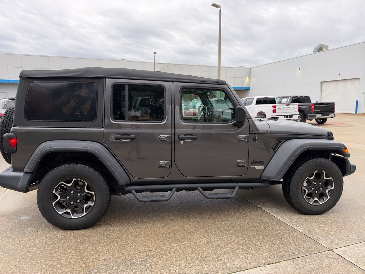 Used 2021 Jeep Wrangler Unlimited Sport AWD/4WD image 9