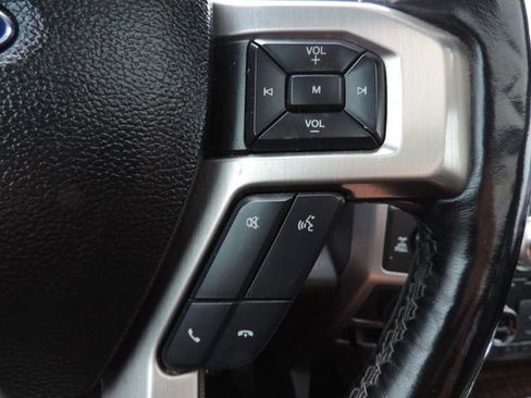 Used 2017 Ford F150 Platinum w/ Equipment Group 701A Luxury image 34