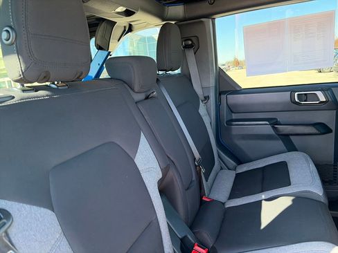 Used 2025 Ford Bronco Big Bend image 38