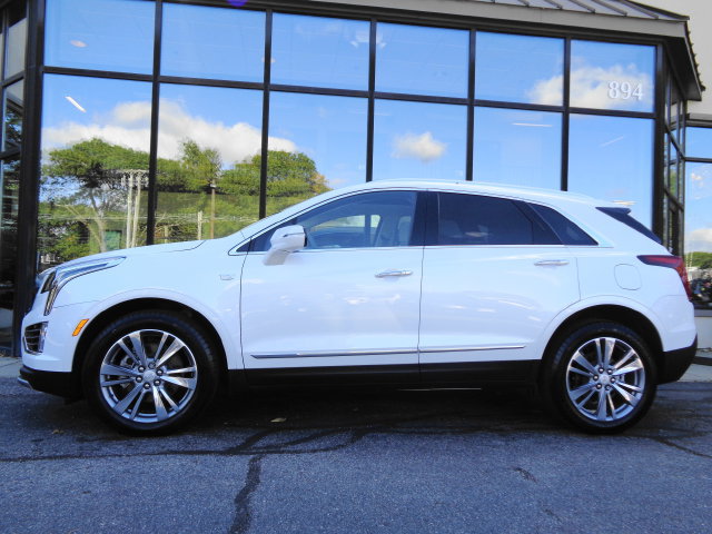 Used 2025 Cadillac XT5 Premium Luxury w/ LPO, Floor Liner Package AWD/4WD image 9
