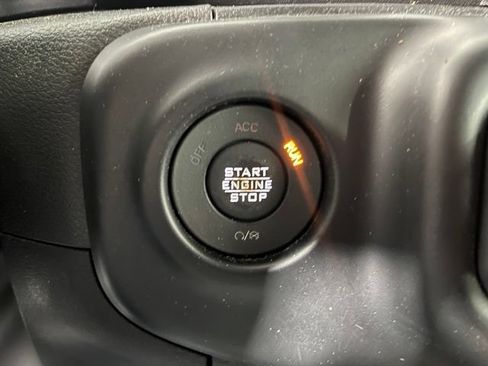 Used 2023 Jeep Wrangler Unlimited Sahara w/ Cold Weather Group AWD/4WD image 25