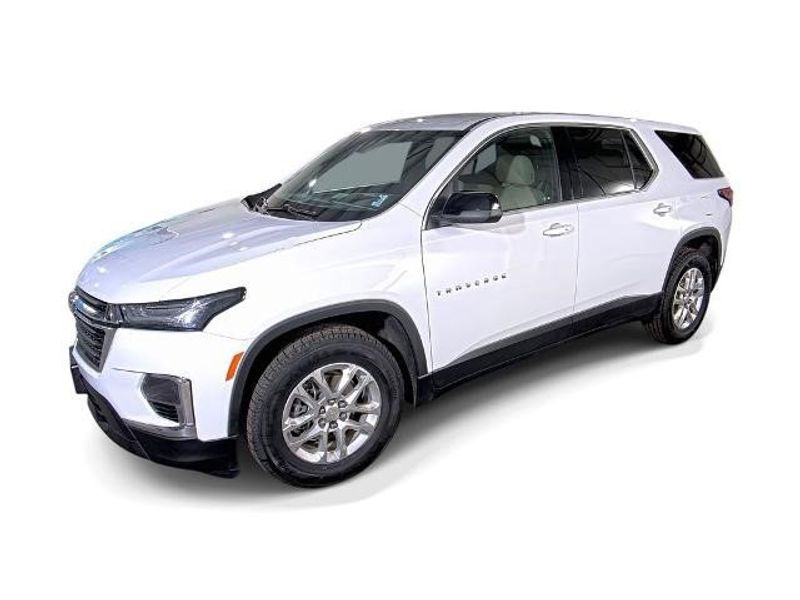 Certified 2022 Chevrolet Traverse LS image 1