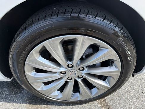 Used 2025 Buick Envista Avenir FWD image 12