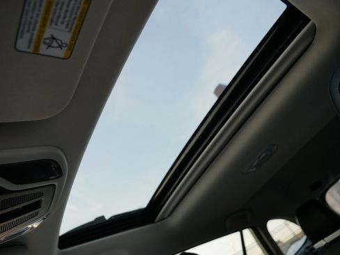 Used 2023 Subaru Outback Limited image 32