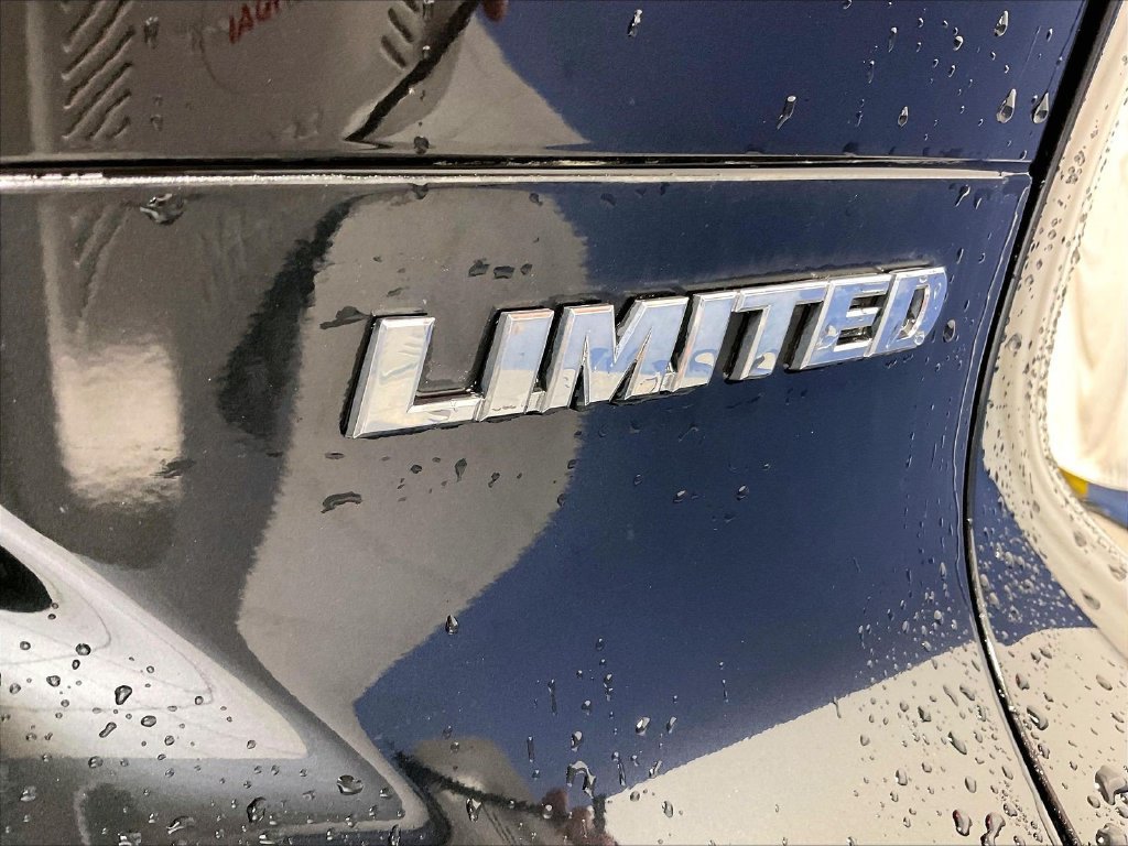 Used 2023 Toyota Venza Limited AWD/4WD image 29