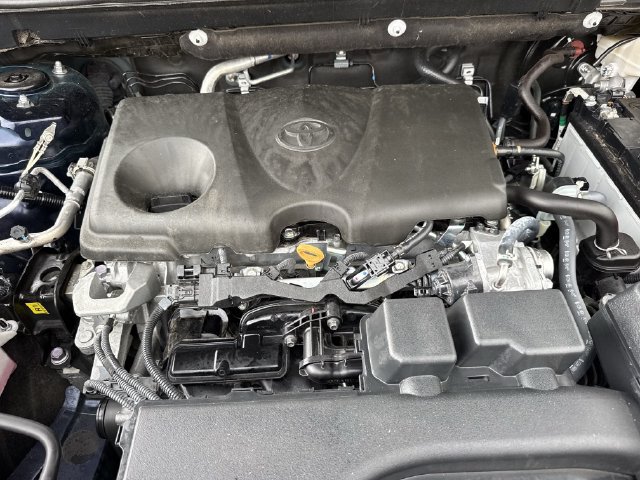 Used 2025 Toyota RAV4 XLE AWD/4WD image 36