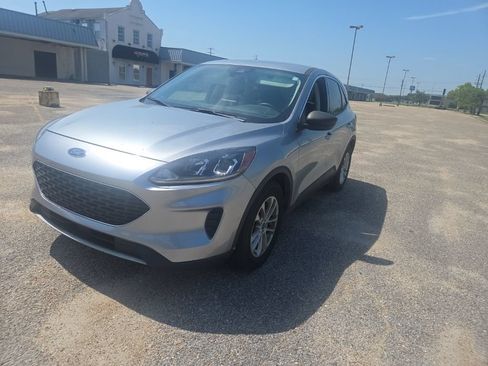 Used 2022 Ford Escape SE w/ Convenience Package FWD image 4