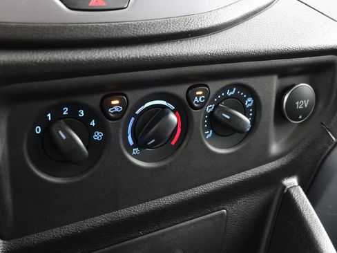 Used 2019 Ford Transit 150 XLT RWD image 28