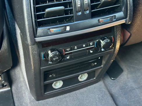 Used 2018 BMW X5 xDrive40e AWD/4WD image 30