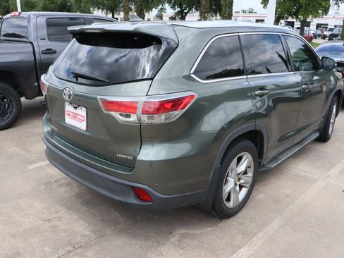 Used 2015 Toyota Highlander Limited FWD image 9