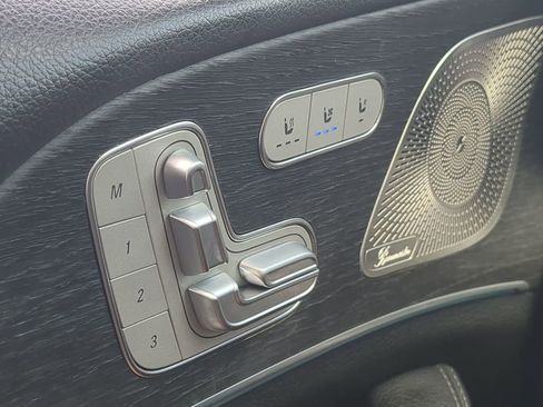 Used 2022 Mercedes-Benz GLS 450 4MATIC image 12