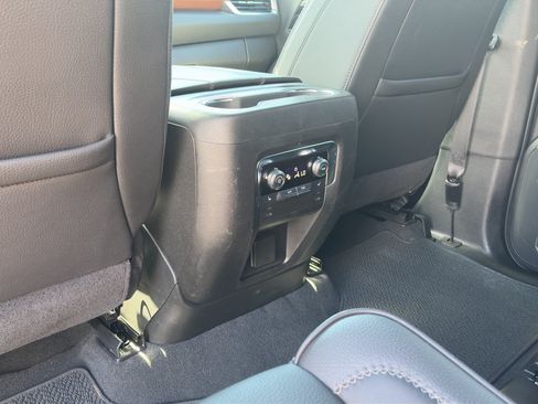 Certified 2025 GMC Yukon Denali AWD/4WD image 29