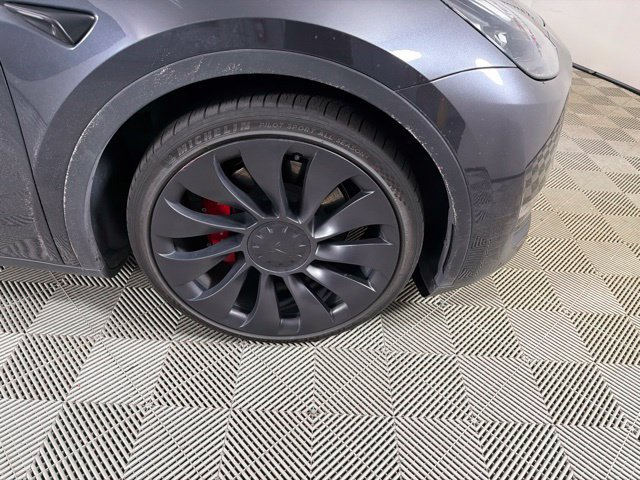 Used 2024 Tesla Model Y Performance AWD/4WD image 16