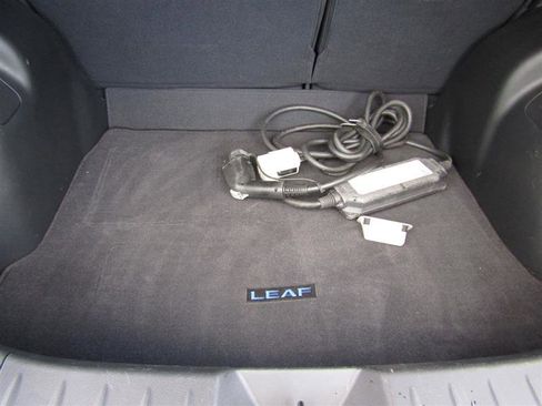Used 2022 Nissan Leaf SV image 36