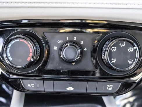 Used 2017 Honda HR-V LX image 17