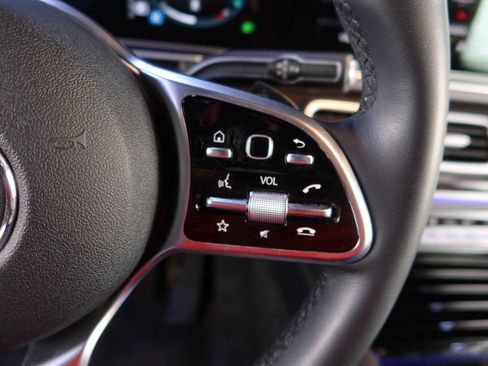 Used 2022 Mercedes-Benz GLE 350 4MATIC w/ AMG Line Exterior image 36