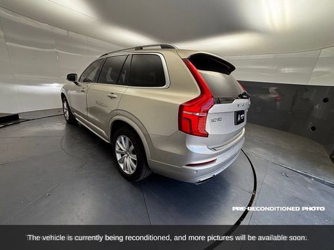 Used 2016 Volvo XC90 T6 Momentum w/ Momentum Plus Package AWD/4WD image 9