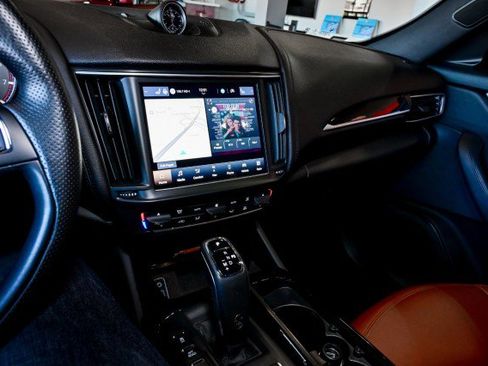 Used 2022 Maserati Levante GT image 37