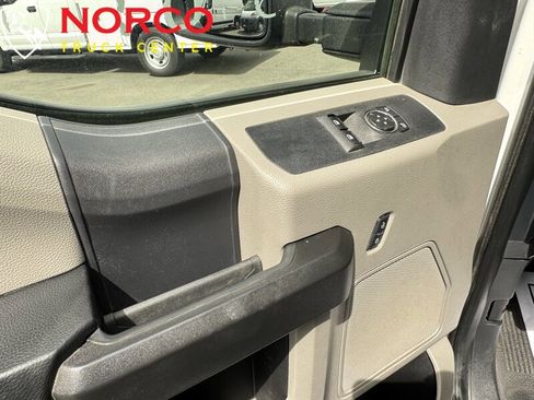 Used 2022 Ford F250 XL w/ Power Equipment Group image 16