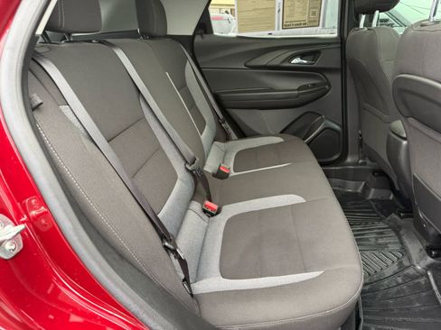 Used 2024 Chevrolet TrailBlazer LT w/ LT Cold Weather Package image 7
