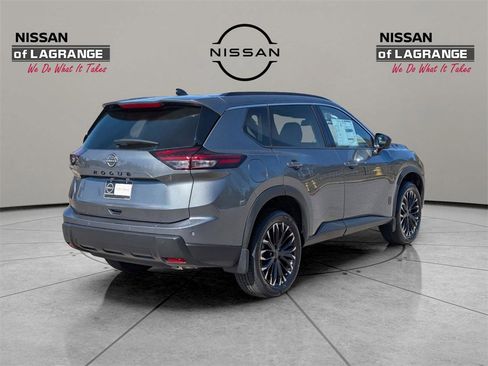 New 2026 Nissan Rogue SV image 5