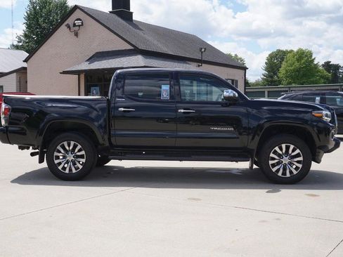 Used 2021 Toyota Tacoma Limited AWD/4WD image 2