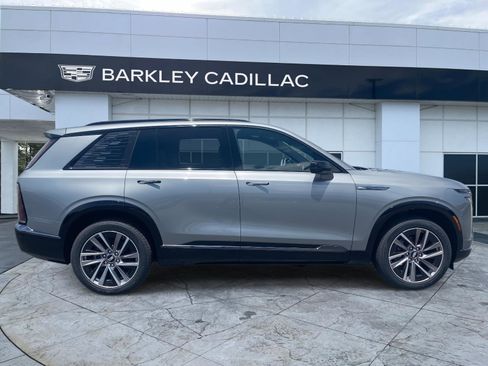 New 2026 Cadillac Vistiq Sport image 8