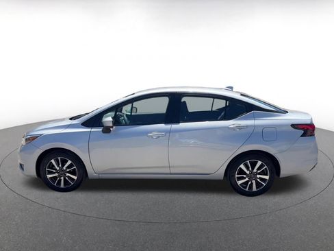 Used 2025 Nissan Versa SV FWD image 9