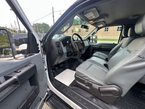 Used 2016 Ford F250 XL w/ Power Equipment Group AWD/4WD image 12