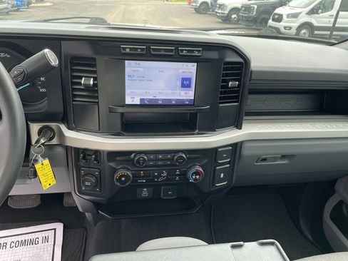 Used 2024 Ford F250 XL w/ STX Appearance Package AWD/4WD image 8