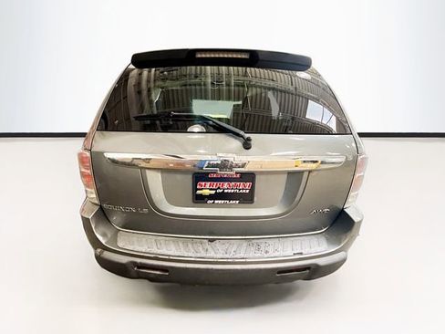 Used 2005 Chevrolet Equinox LS w/ Preferred Equipment Group AWD/4WD image 4